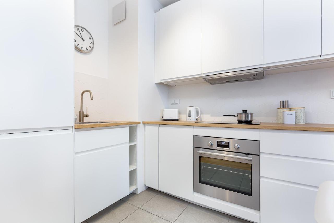 Apartments Varsovia Kasprzaka By Noclegi Renters Екстер'єр фото