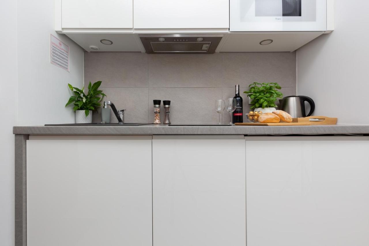 Apartments Varsovia Kasprzaka By Noclegi Renters Екстер'єр фото