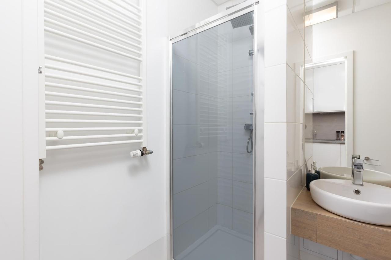 Apartments Varsovia Kasprzaka By Noclegi Renters Екстер'єр фото